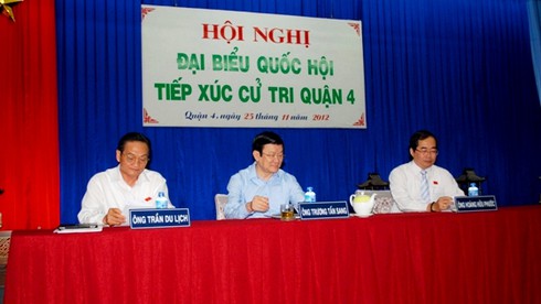 Hội nghị tiếp xúc cử tri: Tiếp tục “truy” nạn tham nhũng - ảnh 2