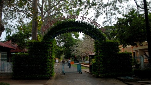 Thăm “Vương quốc” rắn độc tại Miền Tây - ảnh 1