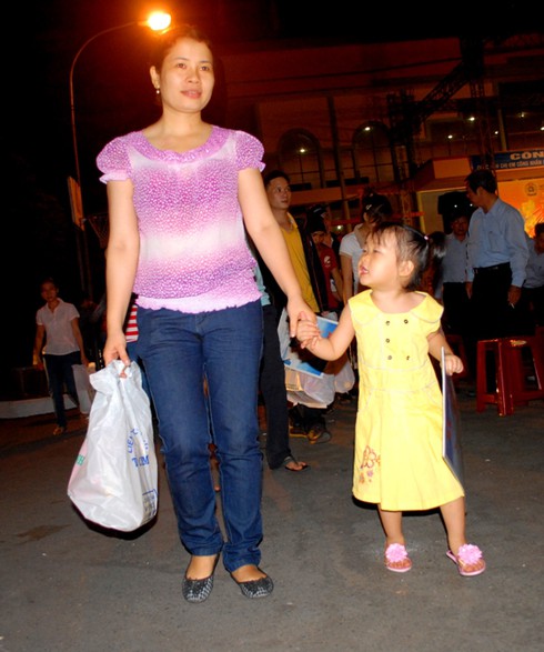 Công nhân bật khóc trong chương trình