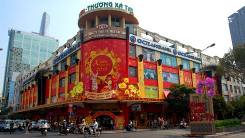 Không khí Tết đã tràn ngập Sài Gòn - ảnh 1