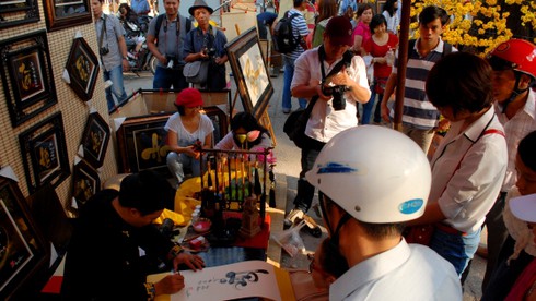 Không khí Tết đã tràn ngập Sài Gòn - ảnh 9