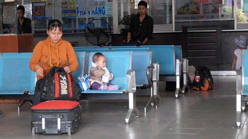Những hành khách cuối cùng rời bến năm 2012 - ảnh 5