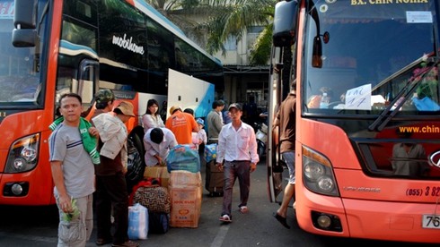 Những hành khách cuối cùng rời bến năm 2012 - ảnh 7
