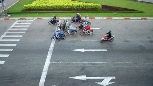 TP.HCM vắng vẻ khác lạ ngày đầu năm - ảnh 3
