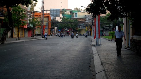 TP.HCM vắng vẻ khác lạ ngày đầu năm - ảnh 6