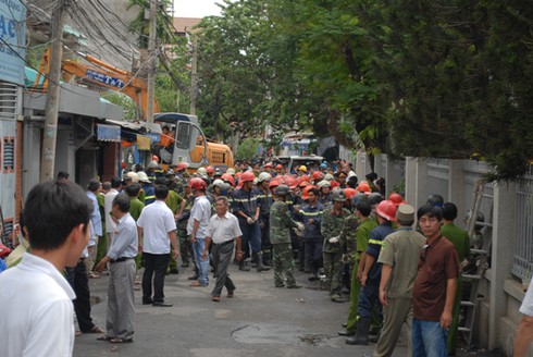 Hiện trường vụ nổ sập 3 ngôi nhà khiến 10 người chết - ảnh 2