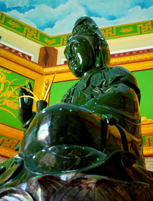 Chiêm ngưỡng tượng Phật ngọc lớn nhất thế giới tại Việt Nam - ảnh 5