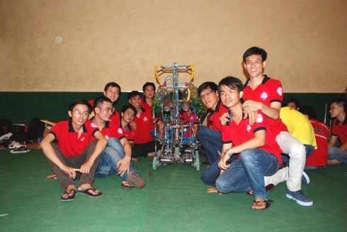 Miền Nam khai mạc cuộc thi sáng tạo Robocon 2013 - ảnh 8