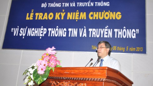 Trao kỷ niệm chương “Vì sự nghiệp thông tin và truyền thông” - ảnh 1