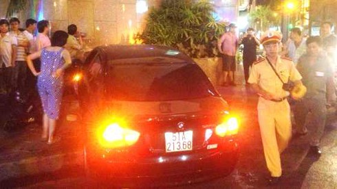 Nhân viên bảo vệ lái BMW gây tai nạn - ảnh 2