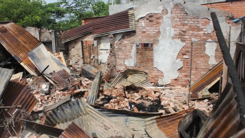 Đốt nhà vì đòi bán nhà để cưới vợ bị gia đình ngăn cản - ảnh 2