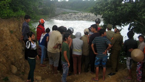 Đi câu cá phát hiện thi thể dưới hồ sâu - ảnh 2