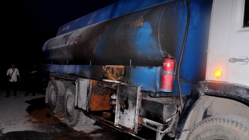 Tài xế xe bồn dũng cảm dập lửa cây xăng - ảnh 2