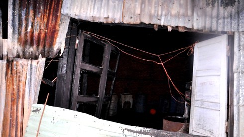 Tài xế xe bồn dũng cảm dập lửa cây xăng - ảnh 3