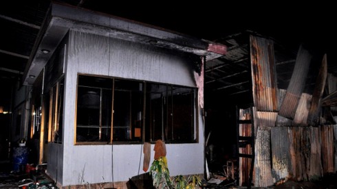 Tài xế xe bồn dũng cảm dập lửa cây xăng - ảnh 1