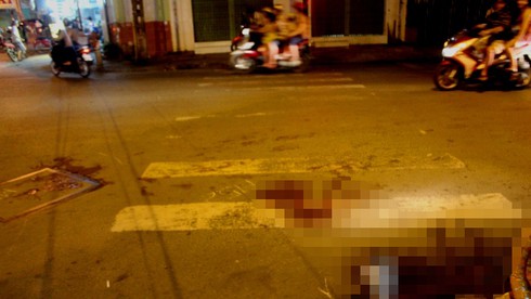 Vung mã tấu chém chết người giữa ngã tư - ảnh 1