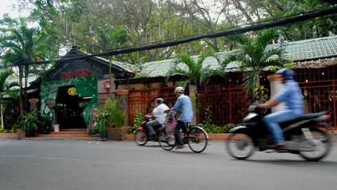 TP.HCM: Nhà hàng, quán nhậu “nuốt chửng” công viên - ảnh 3