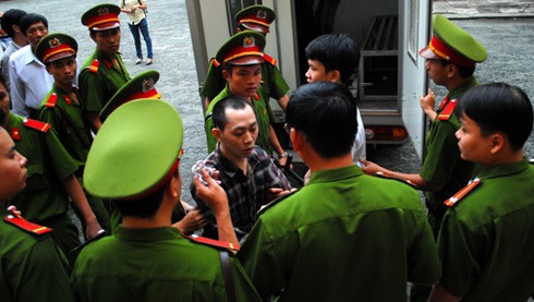 60 năm tù cho nhóm thanh niên chém CSGT - ảnh 1