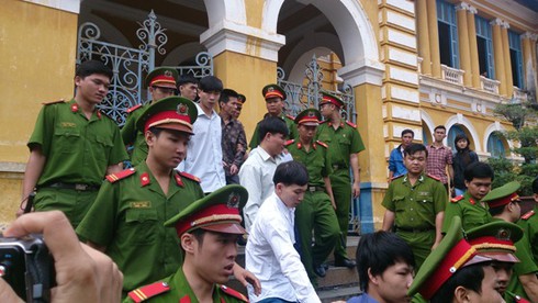 Hình ảnh buổi xét xử băng cướp chặt tay cướp xe SH - ảnh 5