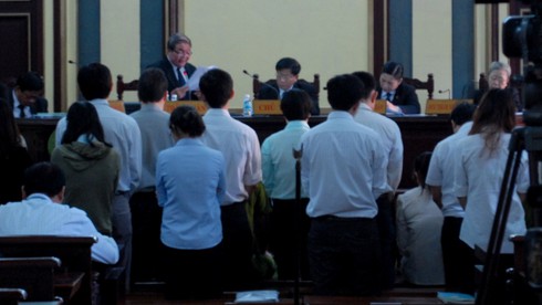 Huyền Như nhận án chung thân, bồi thường 4.000 tỷ - ảnh 2