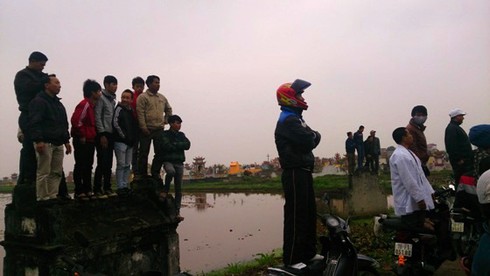 Trai làng gồng mình kéo co trong giá rét - ảnh 10