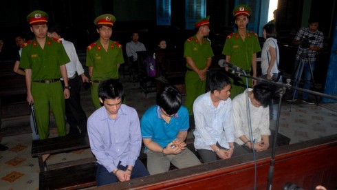 Hình ảnh đọng lại sau buổi tuyên án tử