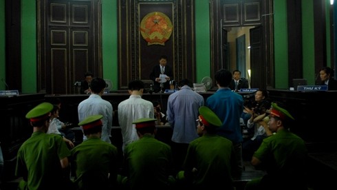 Hình ảnh đọng lại sau buổi tuyên án tử