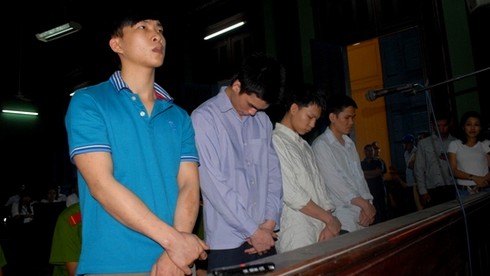 Hình ảnh đọng lại sau buổi tuyên án tử