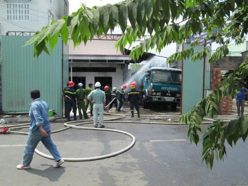 28.000 lít xăng bốc cháy gần Tổng kho xăng dầu Nhà Bè - ảnh 7