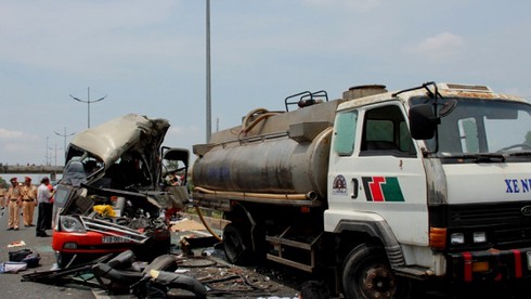 Tai nạn trên cao tốc Trung Lương: 5 người tử vong - ảnh 1