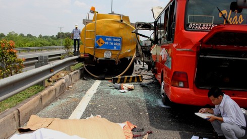 Tai nạn trên cao tốc Trung Lương: 5 người tử vong - ảnh 2