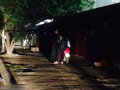 Dạo mát lúc nửa đêm, đôi tình nhân bị chém xối xả, cướp xe - ảnh 1