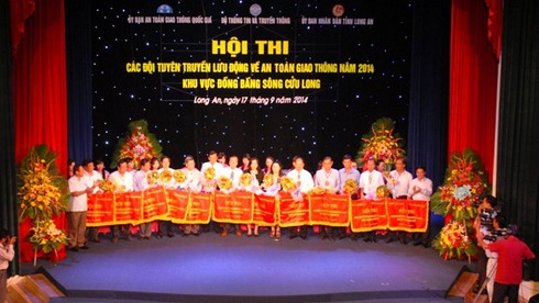 Khai mạc Hội thi tuyên truyền về ATGT khu vực ĐBSCL - ảnh 3