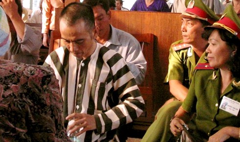 Huỳnh Văn Nén mỉm cười rồi bật khóc khi biết kháng nghị của VKSNDTC - ảnh 1