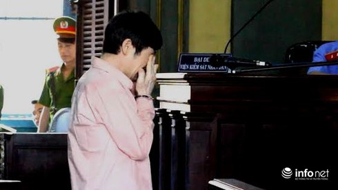 Phạm nhân Hàn Quốc bật khóc trước vành móng ngựa - ảnh 1
