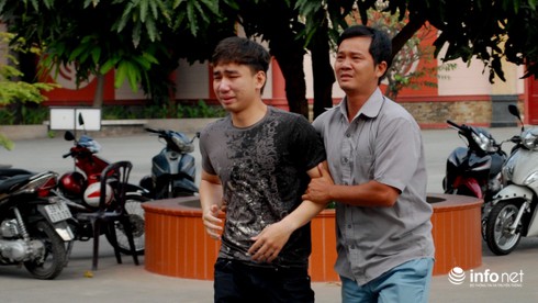 Tang thương bao trùm mái ấm của 4 chiến sĩ hy sinh trong vụ máy bay rơi - ảnh 1