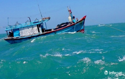 Cứu nạn 7 thuyền viên trên tàu thả trôi ngoài biển Vũng Tàu - ảnh 1