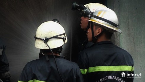 TP.HCM: Cháy lớn tại tiệm tạp hóa bán than, bình ga mini - ảnh 2