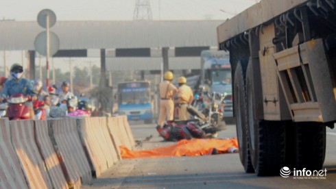 Chạy vào làn ô tô, người đàn ông bị cán tử vong - ảnh 2