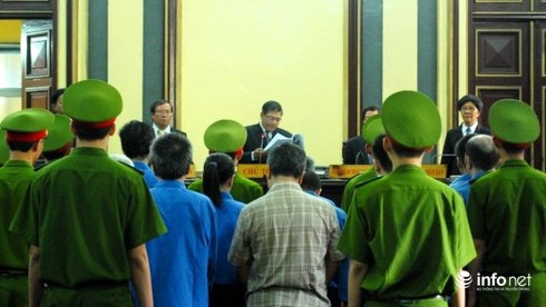 Vụ thổi giá tàu lặn: 11 bị cáo đều kháng cáo xin giảm hình phạt - ảnh 1