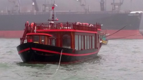 Cứu nạn thành công 7 thuyền viên tàu Hoàng Đế - ảnh 1