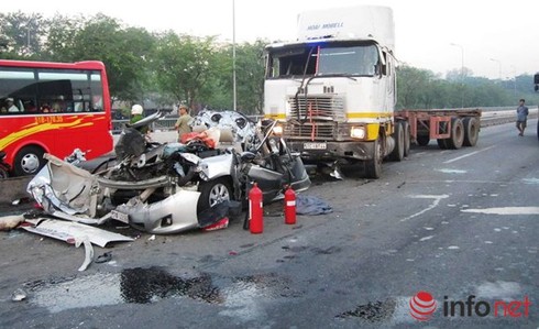 Phó chủ tịch TP.HCM yêu cầu mở rộng điều tra vụ tai nạn làm 5 người chết - ảnh 1