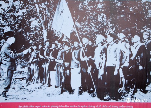 80 bức ảnh lịch sử đang được triển lãm tại đường Nguyễn Huệ - ảnh 10