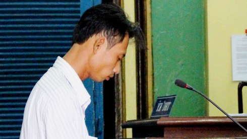 Thấy vợ ra từ khách sạn, đuổi theo gây tai nạn chết người - ảnh 1