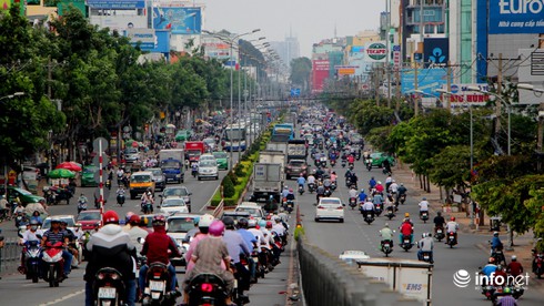 Điều chỉnh hướng đi tại nhiều tuyến đường ở TP.HCM - ảnh 1