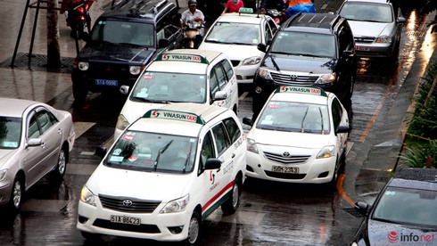 Lập bến dành cho xe taxi ở trung tâm TP.HCM - ảnh 1