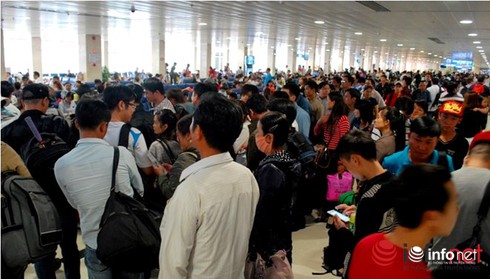Sân bay Tân Sơn Nhất thực hiện nhiều giải pháp chống ùn tắc dịp Tết - ảnh 1