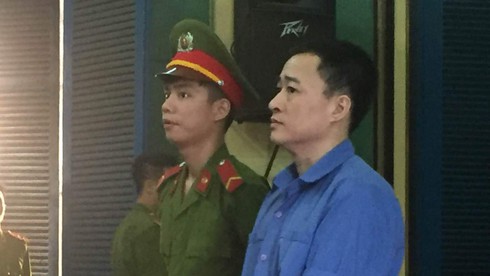 Dùng báo chí đe dọa, buộc giám đốc công ty dầu khí chuyển 1 tỷ đồng - ảnh 1