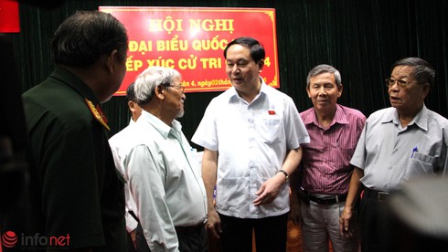 Chủ tịch nước Trần Đại Quang tiếp xúc cử tri TP.HCM - ảnh 2