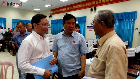 Cử tri huyện Hóc Môn đề nghị Bí thư Thăng “nhè nhẹ với anh em